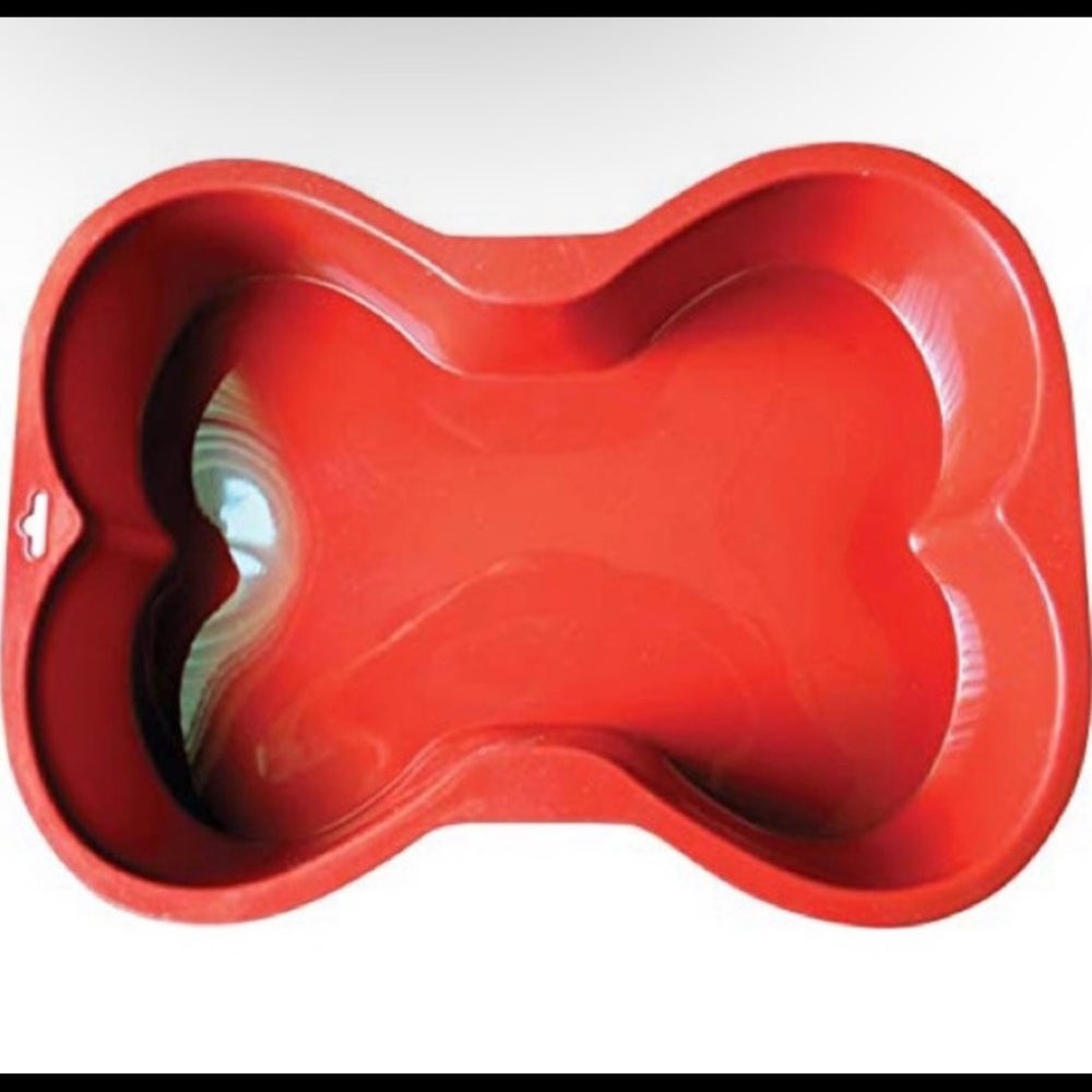 New, K-9 Cakery Large Silicone Bone-Shaped Cake Pan 🦴